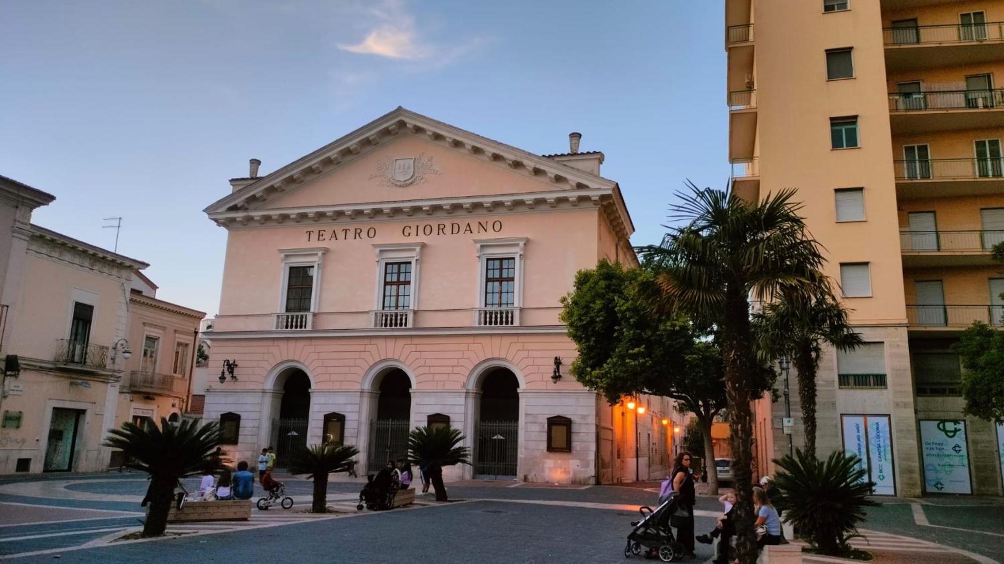 Outside Boutique Hotel Foggia Eksteriør bilde